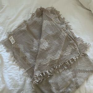 Wilfred Beige Patterned Scarf